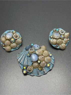 Vintage Arthur Pepper Sea Breeze Blue Shell  Jewelry Set